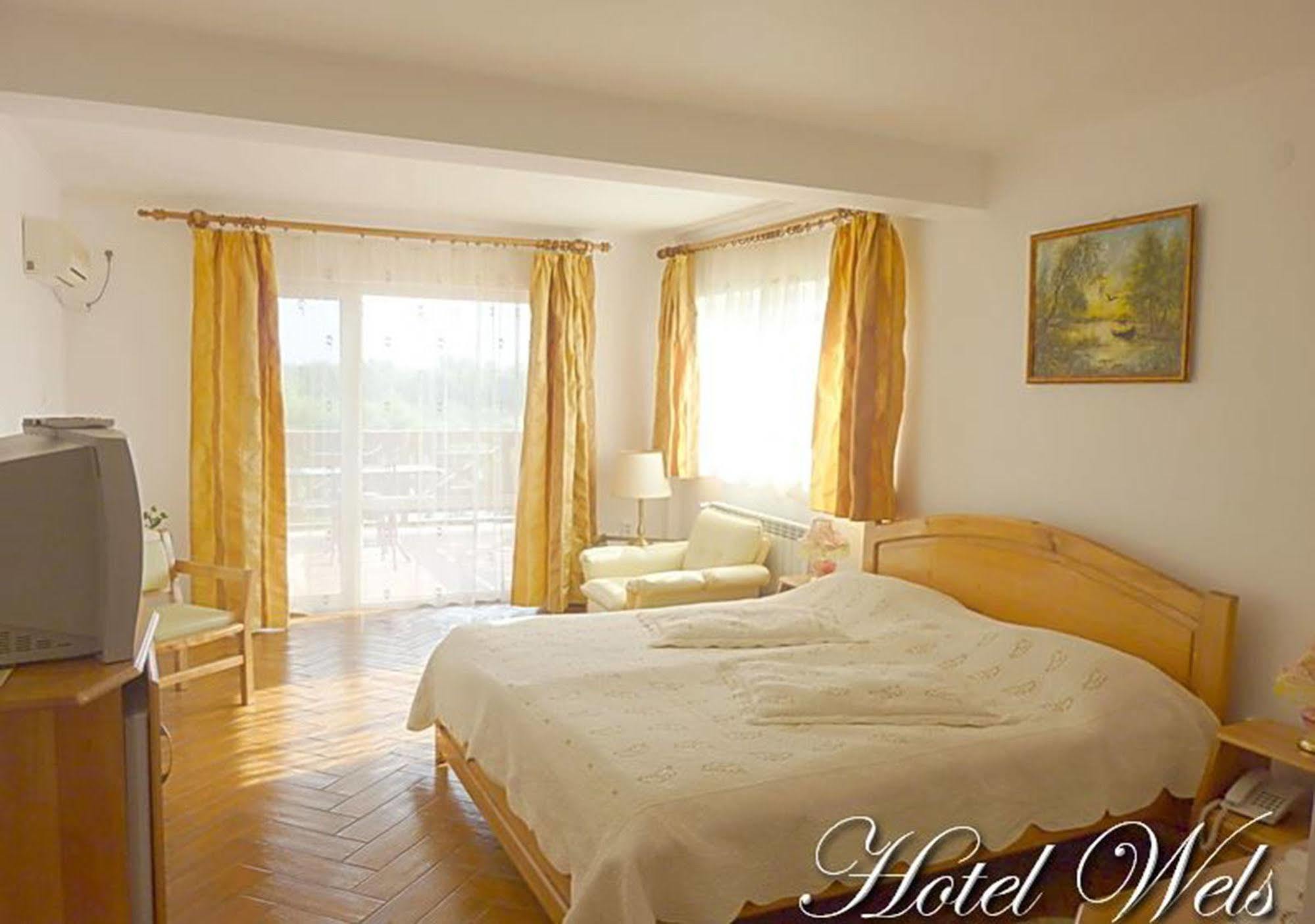 Hotel Wels Băltenii de Sus Extérieur photo